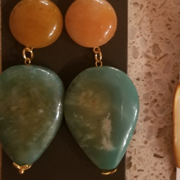 sold - Picture 2 of 3